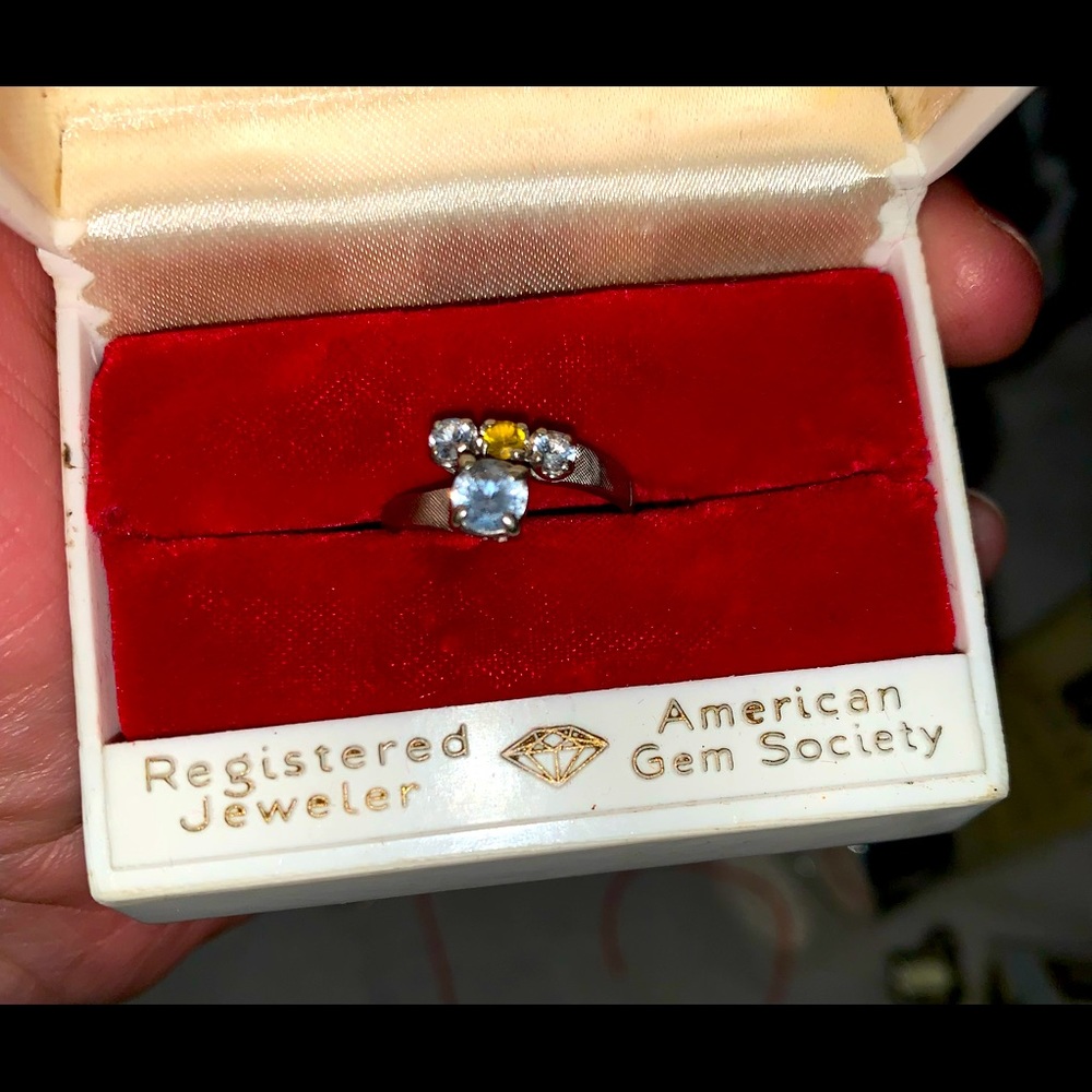 10k white gold birthstone ring